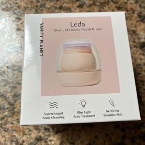 Vanity Planet Leda Sonic Blue LED Facial Brush